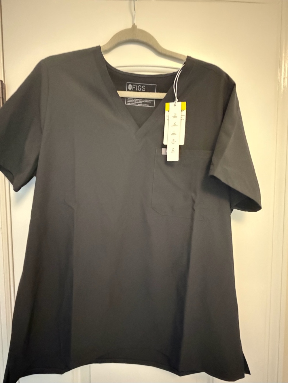 FIGS Charcoal black V-Neck Short Sleeve Scrub Top